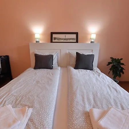 Dulcineea Apt- Free Parking-family Friendly Apartment *