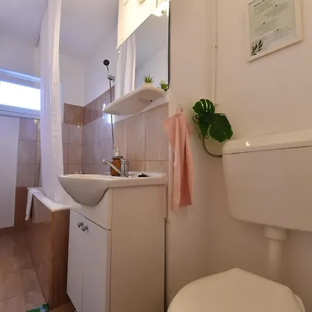 Dulcineea Apt- Free Parking-family Friendly