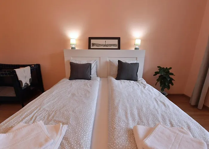 Dulcineea Apt- Free Parking-family Friendly Apartment *